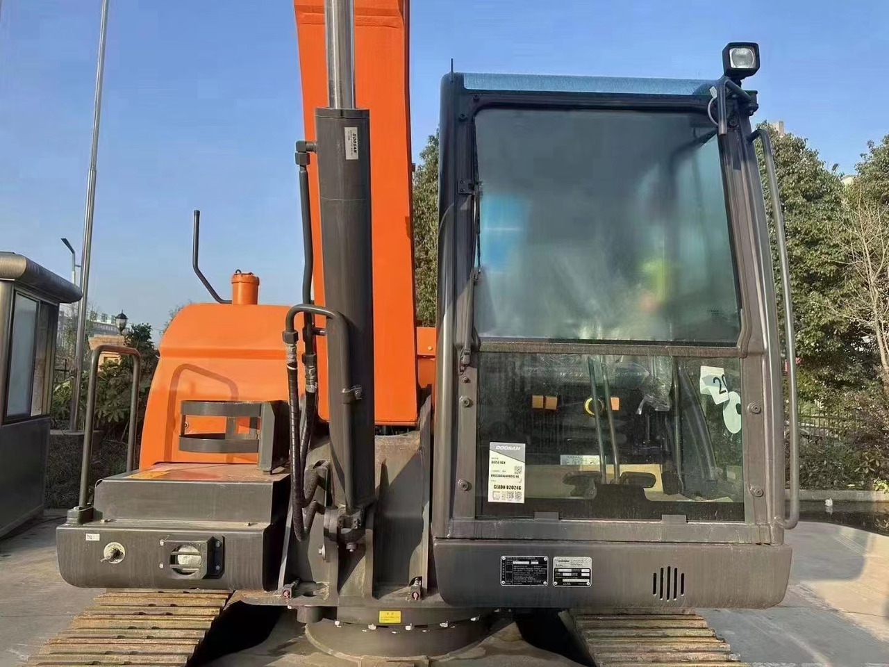 DOOSAN DX75 Mini excavator 7.5 ton - Мини-экскаватор: фото 5 DOOSAN DX75 Mini excavator 7.5 ton - Мини-экскаватор: фото 5