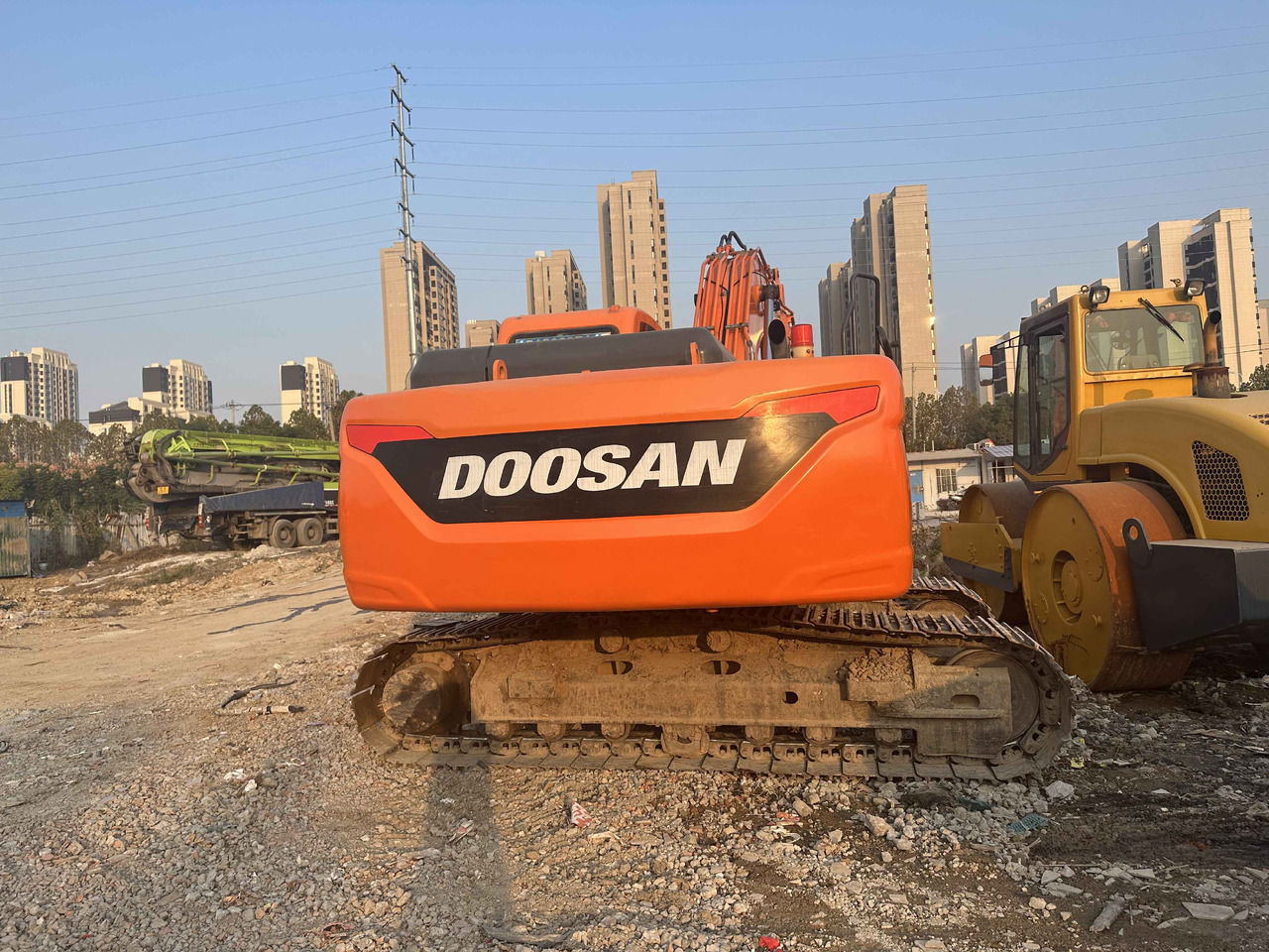 Doosan Mini Excavator DX220 - Мини-экскаватор: фото 5 Doosan Mini Excavator DX220 - Мини-экскаватор: фото 5