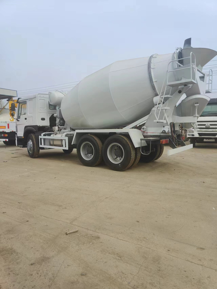 HOWO 375 Cement Mixer Truck 6*4 - Автобетоносмеситель: фото 4 HOWO 375 Cement Mixer Truck 6*4 - Автобетоносмеситель: фото 4