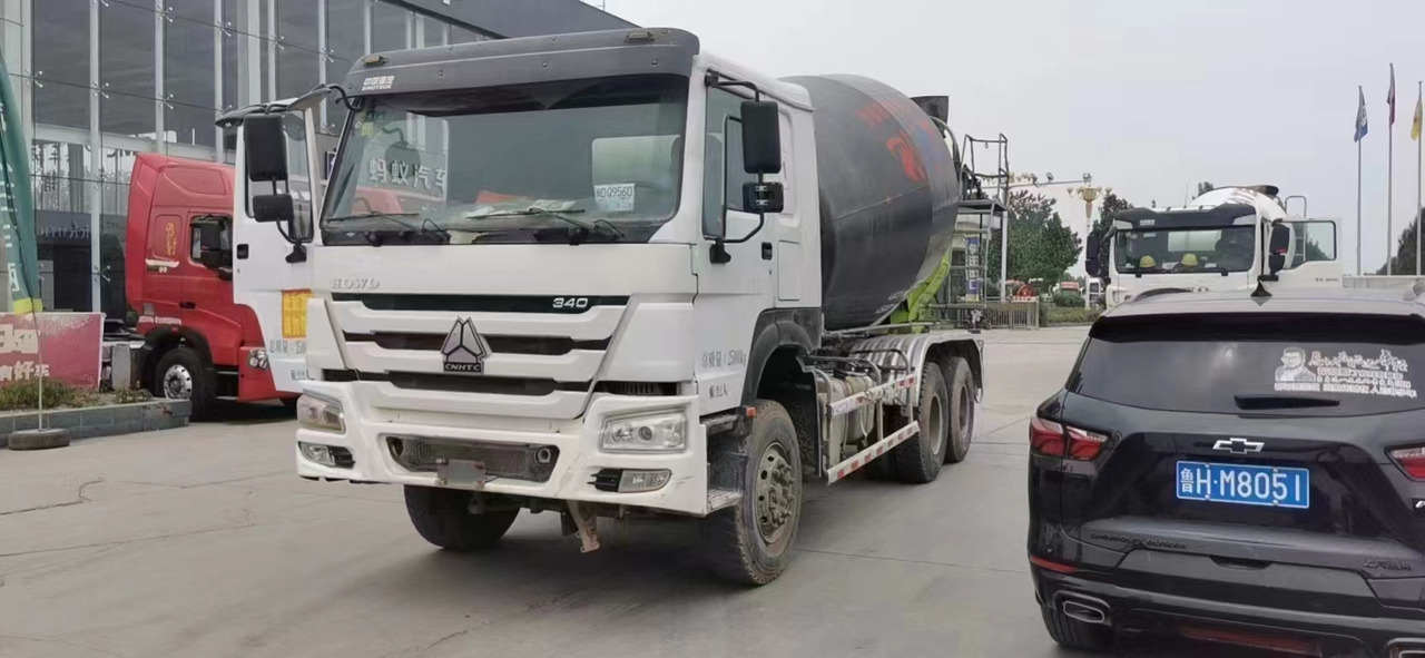 HOWO 6*4 Cement Mixer Truck - Автобетоносмеситель: фото 1 HOWO 6*4 Cement Mixer Truck - Автобетоносмеситель: фото 1