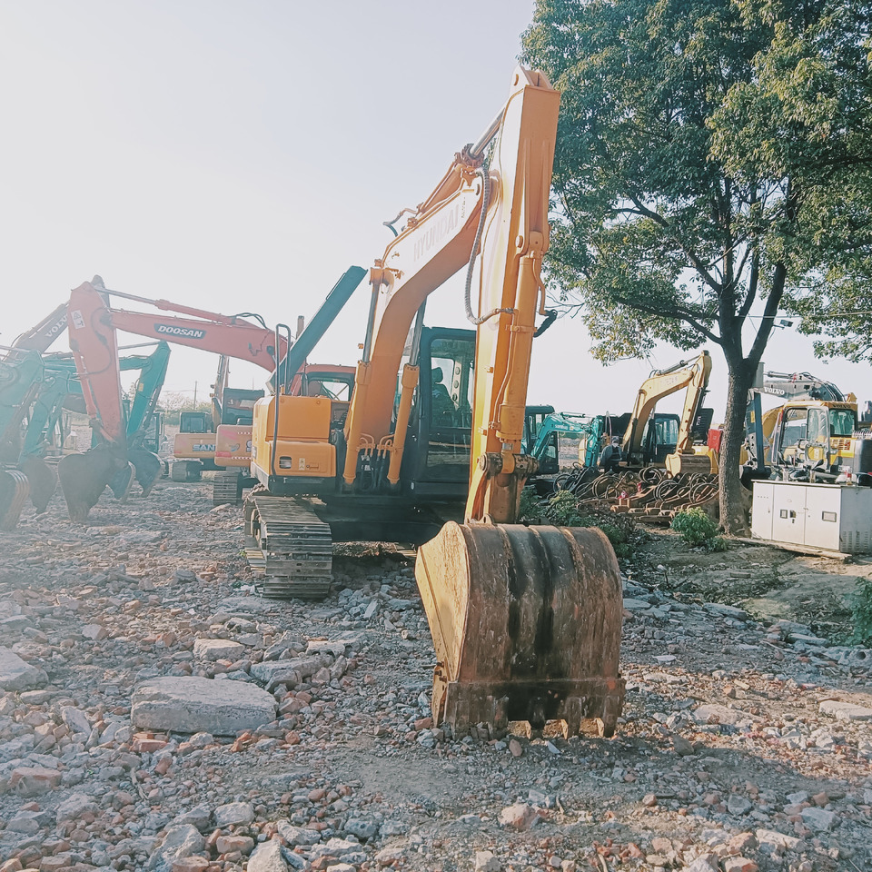 HYUNDAI R150 - Гусеничный экскаватор: фото 2 HYUNDAI R150 - Гусеничный экскаватор: фото 2