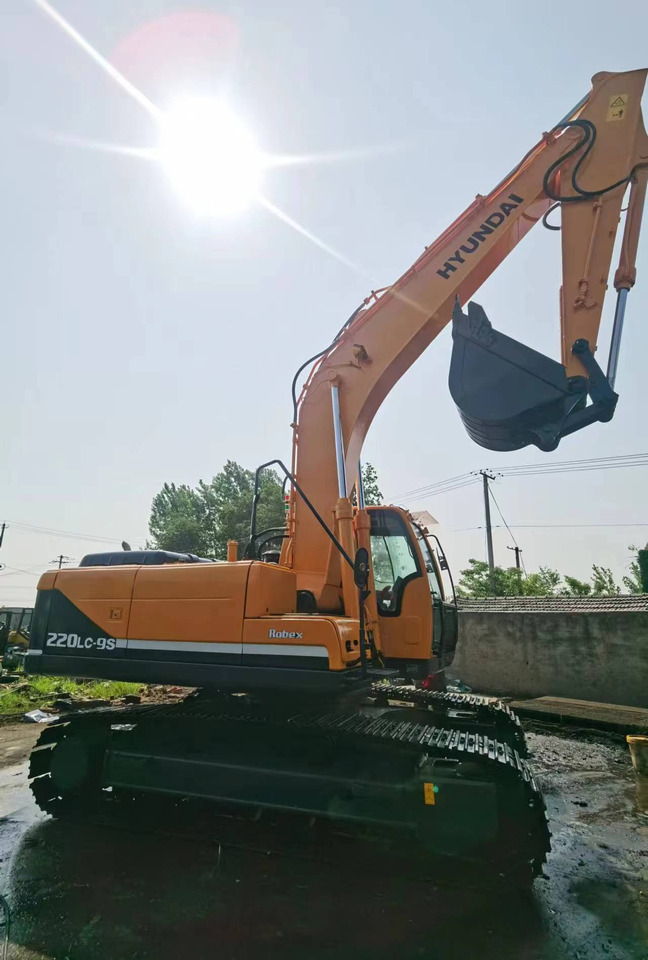HYUNDAI R220-9S - Гусеничный экскаватор: фото 5 HYUNDAI R220-9S - Гусеничный экскаватор: фото 5