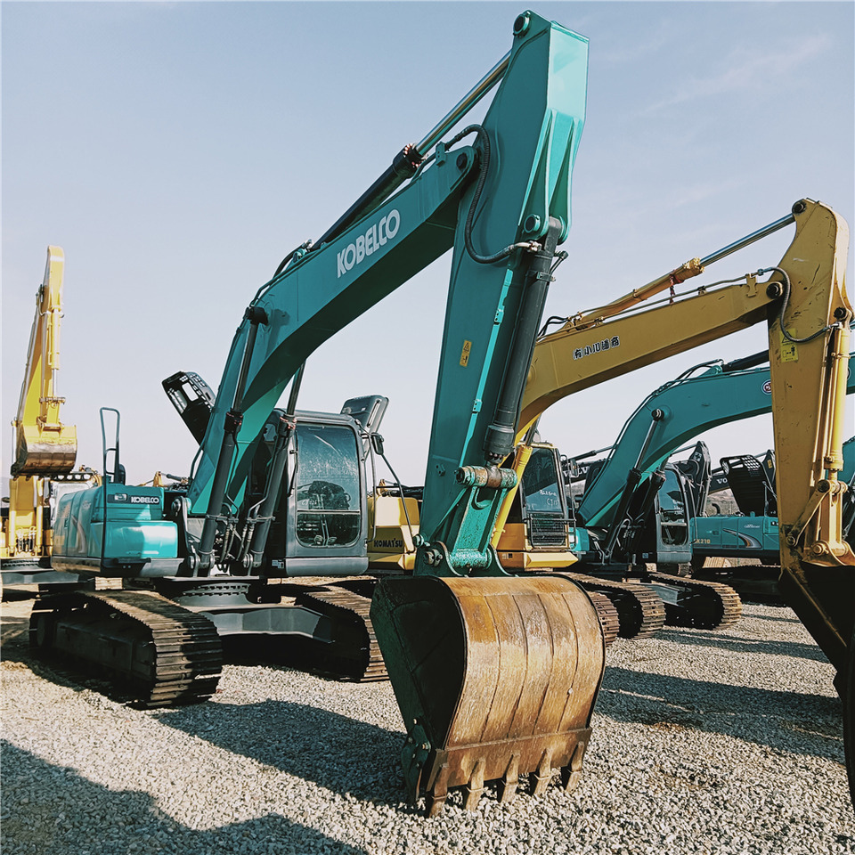 KOBELCO SK200D - Гусеничный экскаватор: фото 1 KOBELCO SK200D - Гусеничный экскаватор: фото 1