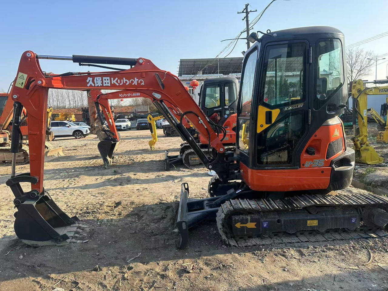 KOBELCO U35 - Гусеничный экскаватор: фото 1 KOBELCO U35 - Гусеничный экскаватор: фото 1