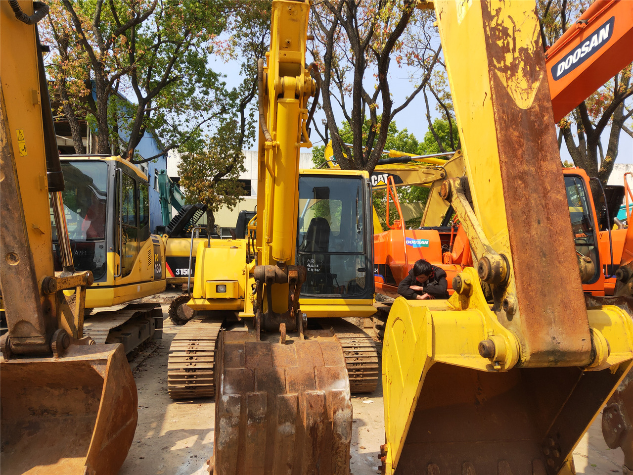 KOMATSU PC60 Mini Excavator - Мини-экскаватор: фото 2 KOMATSU PC60 Mini Excavator - Мини-экскаватор: фото 2
