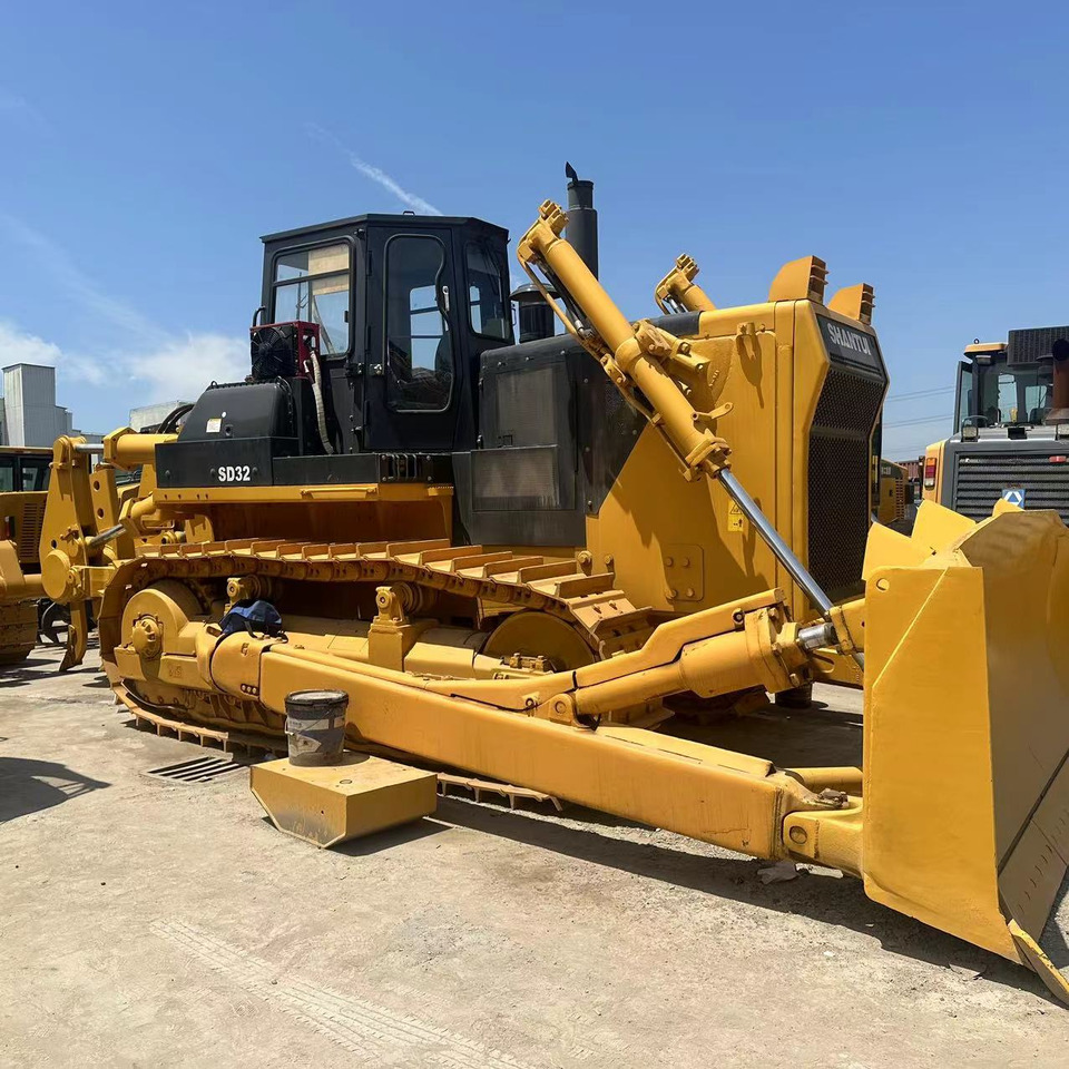 SHANTUI Bulldozer SD 32 Low Hours Good Condition - Бульдозер: фото 1 SHANTUI Bulldozer SD 32 Low Hours Good Condition - Бульдозер: фото 1