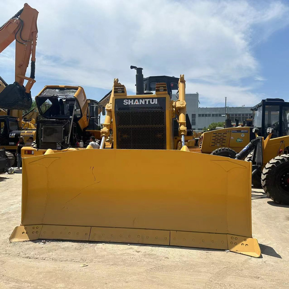 SHANTUI Bulldozer SD 32 Low Hours Good Condition - Бульдозер: фото 3 SHANTUI Bulldozer SD 32 Low Hours Good Condition - Бульдозер: фото 3
