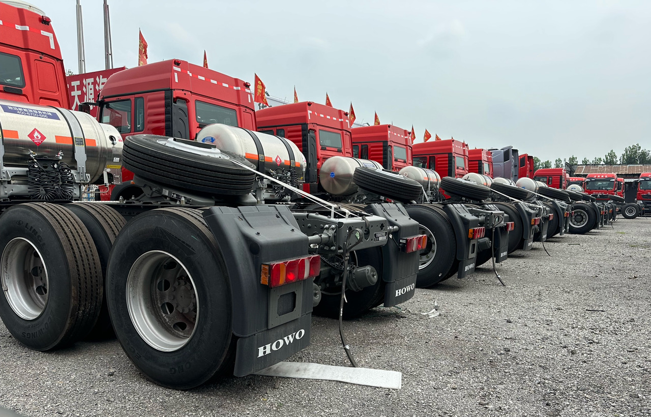 SINOTRUK HOWO TX480HP Tractor Unit Click for Discount - Самосвал: фото 4 SINOTRUK HOWO TX480HP Tractor Unit Click for Discount - Самосвал: фото 4