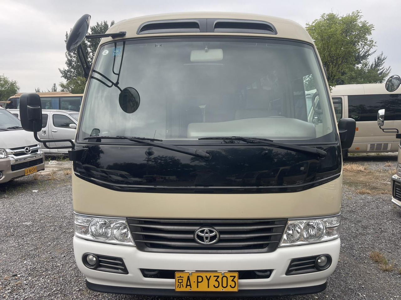 TOYOTA Coaster - Городской автобус: фото 4 TOYOTA Coaster - Городской автобус: фото 4