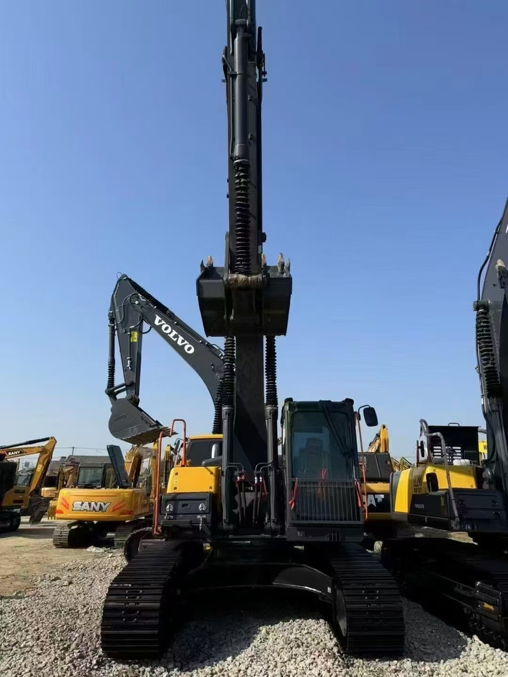 VOLVO EC240 - Гусеничный экскаватор: фото 3 VOLVO EC240 - Гусеничный экскаватор: фото 3