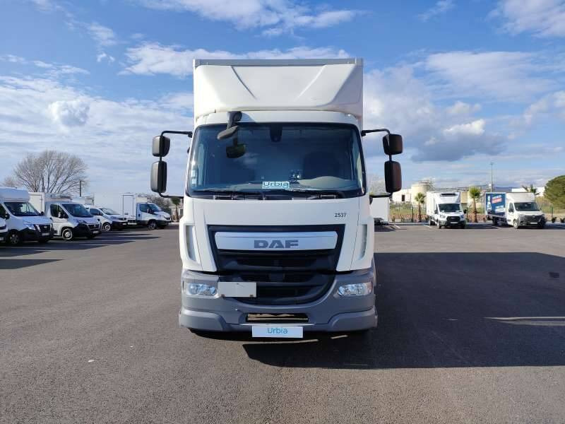 Camion Porteur 19 TONNES 280 CV HAYON PORTE RELEVANTE - Грузовик с закрытым кузовом: фото 2 Camion Porteur 19 TONNES 280 CV HAYON PORTE RELEVANTE - Грузовик с закрытым кузовом: фото 2