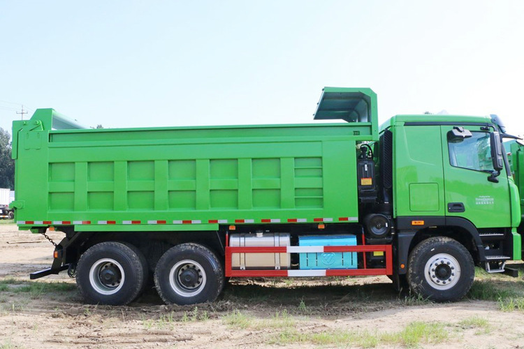 FOTON Foton 6x4 10 Wheeler Dump Truck for Sale in Jamaica - Самосвал: фото 3 FOTON Foton 6x4 10 Wheeler Dump Truck for Sale in Jamaica - Самосвал: фото 3