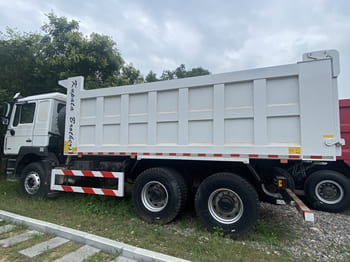 SHACMAN Shacman Tipper Truck F3000 for Sale in Nigeria - Грузовик: фото 1 SHACMAN Shacman Tipper Truck F3000 for Sale in Nigeria - Грузовик: фото 1