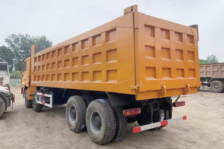 SHACMAN Shacman Truck F3000 for Sale in Zamibia - Грузовик: фото 2 SHACMAN Shacman Truck F3000 for Sale in Zamibia - Грузовик: фото 2