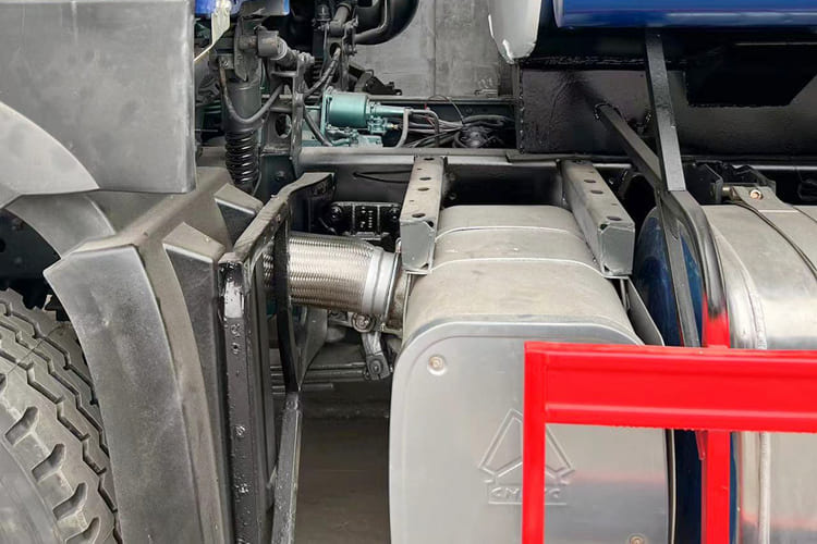 Howo Water Sprinkler Truck for Sale in Mali - Грузовик-цистерна: фото 5 Howo Water Sprinkler Truck for Sale in Mali - Грузовик-цистерна: фото 5