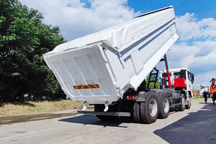 SHACMAN Shacman Dump Truck for Sale in Nigeria - Самосвал: фото 4 SHACMAN Shacman Dump Truck for Sale in Nigeria - Самосвал: фото 4