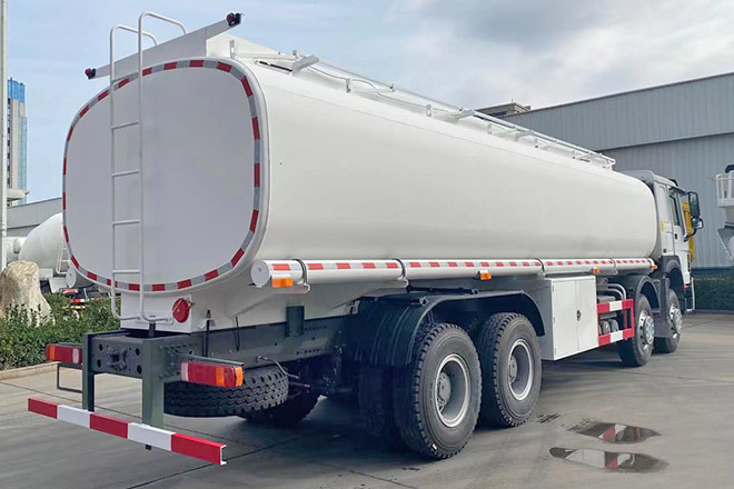 SINOTRUK Howo 371 Petrol Tank Truck Price for Sale in Saudi Arabia - Грузовик-цистерна: фото 5 SINOTRUK Howo 371 Petrol Tank Truck Price for Sale in Saudi Arabia - Грузовик-цистерна: фото 5