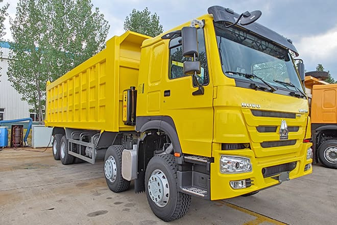 SINOTRUK Howo 430 8x4 Dump Truck Price for Sale in Senegal - Самосвал: фото 1 SINOTRUK Howo 430 8x4 Dump Truck Price for Sale in Senegal - Самосвал: фото 1