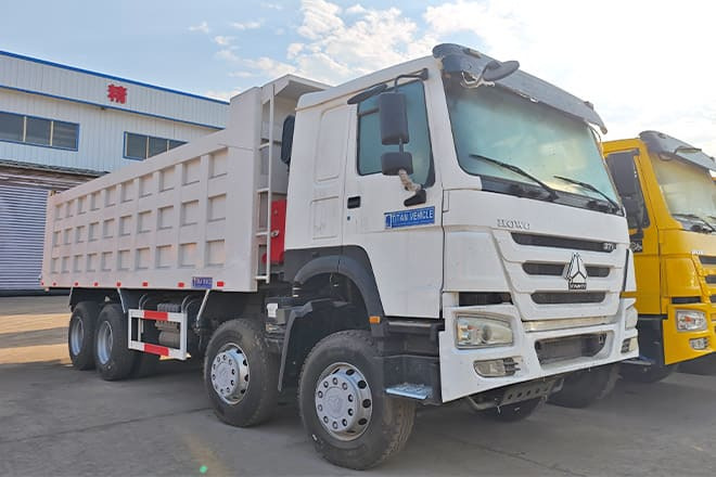 SINOTRUK Sino Howo 8x4 Dump Truck 371 for Sale in Sierra Leone - Самосвал: фото 4 SINOTRUK Sino Howo 8x4 Dump Truck 371 for Sale in Sierra Leone - Самосвал: фото 4