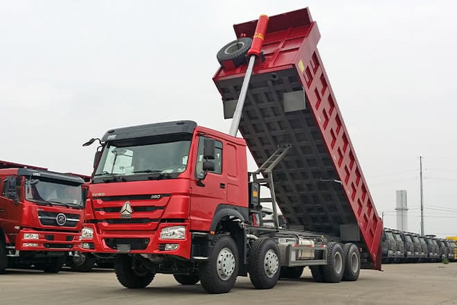 SINOTRUK Sinotruk Howo 380 8X4 Dump Truck for Sale in Senegal - Самосвал: фото 1 SINOTRUK Sinotruk Howo 380 8X4 Dump Truck for Sale in Senegal - Самосвал: фото 1