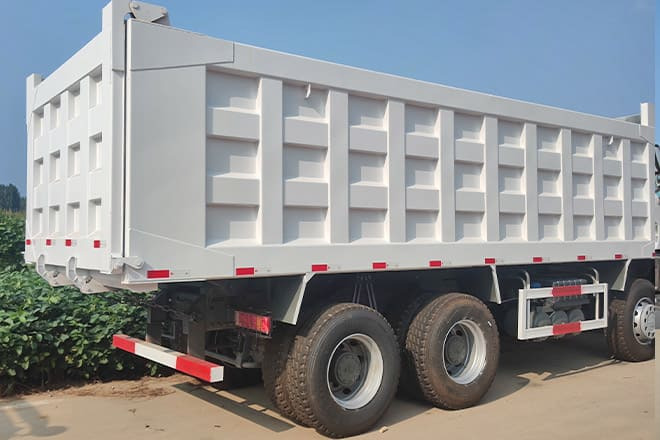 SINOTRUK Sinotruk Howo 8x4 Dump Truck for Sale in Guinea - Самосвал: фото 4 SINOTRUK Sinotruk Howo 8x4 Dump Truck for Sale in Guinea - Самосвал: фото 4