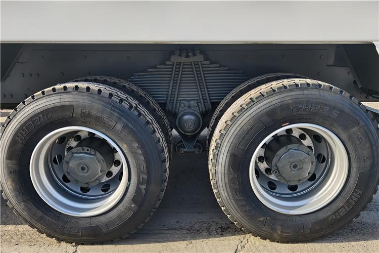 SINOTRUK Used Howo 371 Dump Truck 8x4 for Sale In Ghana - Самосвал: фото 5 SINOTRUK Used Howo 371 Dump Truck 8x4 for Sale In Ghana - Самосвал: фото 5