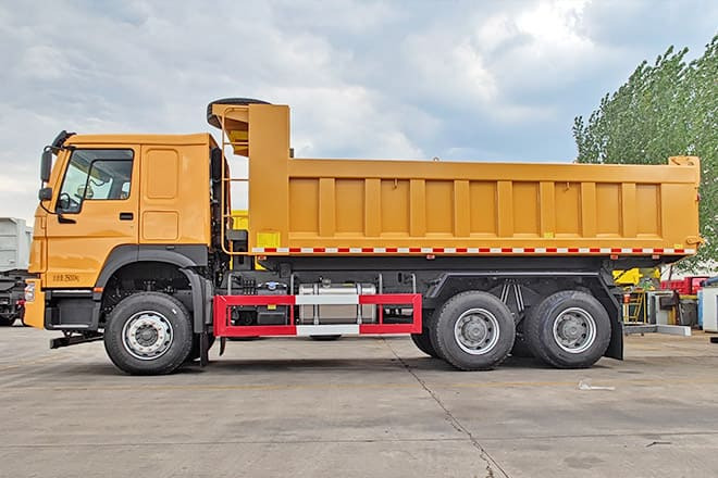 Sinotruk Howo 6x4 Tipper Truck for Sale in Guyana - Самосвал: фото 2 Sinotruk Howo 6x4 Tipper Truck for Sale in Guyana - Самосвал: фото 2