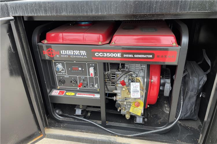 TITAN 3 Axle 38000 Litres Oil Tanker Trailer Price for Sale In Ghana - Полуприцеп-цистерна: фото 4 TITAN 3 Axle 38000 Litres Oil Tanker Trailer Price for Sale In Ghana - Полуприцеп-цистерна: фото 4