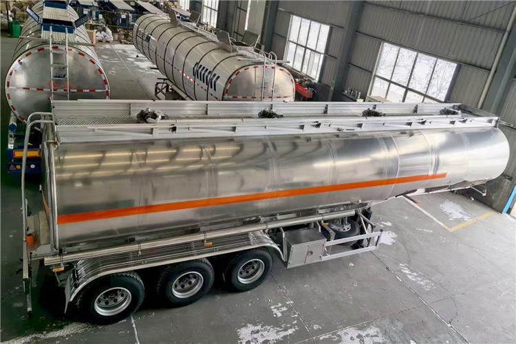 TITAN 3 Axle 45000 L Aluminum Tanker Trailer for Sale In Zimbabwe - Полуприцеп-цистерна: фото 2 TITAN 3 Axle 45000 L Aluminum Tanker Trailer for Sale In Zimbabwe - Полуприцеп-цистерна: фото 2