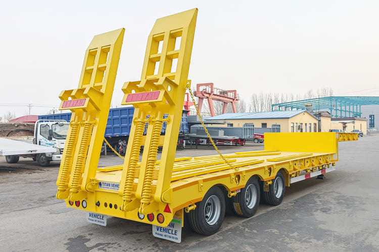 TITAN 3 Axle 80 Tons Semi Low Bed Trailer for Sale in Zambia - Низкорамный полуприцеп: фото 3 TITAN 3 Axle 80 Tons Semi Low Bed Trailer for Sale in Zambia - Низкорамный полуприцеп: фото 3