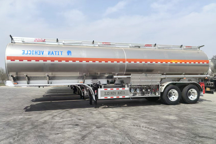 TITAN Aluminum Tanker Trailer for Sale in Malawi - Полуприцеп-цистерна: фото 3 TITAN Aluminum Tanker Trailer for Sale in Malawi - Полуприцеп-цистерна: фото 3