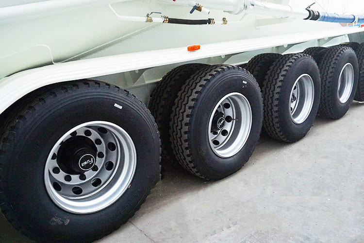 TITAN Bulk Cement Truck Trailer for Sale in Mali - Полуприцеп-цистерна: фото 4 TITAN Bulk Cement Truck Trailer for Sale in Mali - Полуприцеп-цистерна: фото 4