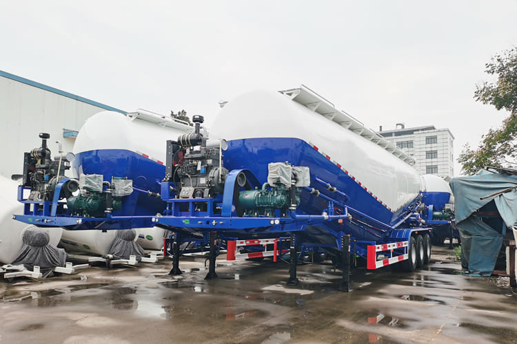 TITAN Cement Bulker Trailer for Sale in Jamaica - Полуприцеп-цистерна: фото 4 TITAN Cement Bulker Trailer for Sale in Jamaica - Полуприцеп-цистерна: фото 4