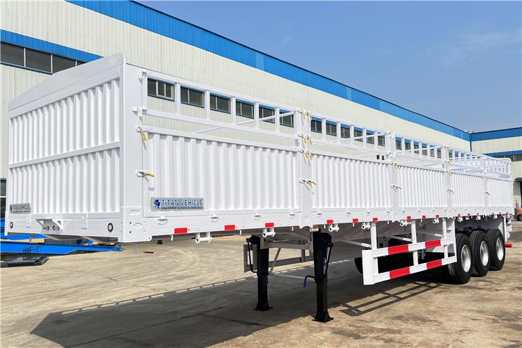 TITAN Tri Axle 60 Ton Fence Cargo Semi Trailer for Sale In Guinea - Полуприцеп для перевозки животных: фото 2 TITAN Tri Axle 60 Ton Fence Cargo Semi Trailer for Sale In Guinea - Полуприцеп для перевозки животных: фото 2