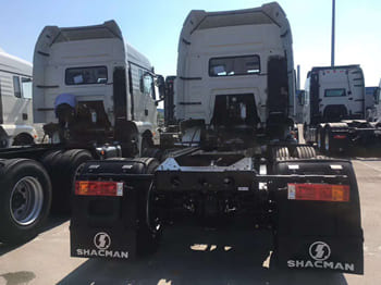 SHACMAN Shacman Tractor Cargo Truck for Sale in Namibia - Тягач: фото 2 SHACMAN Shacman Tractor Cargo Truck for Sale in Namibia - Тягач: фото 2