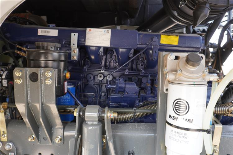 SINOTRUK Howo 430 Truck Head for Sale In Zambia - Тягач: фото 3 SINOTRUK Howo 430 Truck Head for Sale In Zambia - Тягач: фото 3