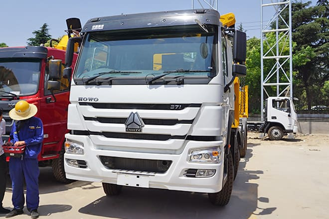 XCMG 20Ft Container Side Lift Truck for Sale in Guyana - Грузовик-контейнеровоз/ Сменный кузов: фото 4 XCMG 20Ft Container Side Lift Truck for Sale in Guyana - Грузовик-контейнеровоз/ Сменный кузов: фото 4
