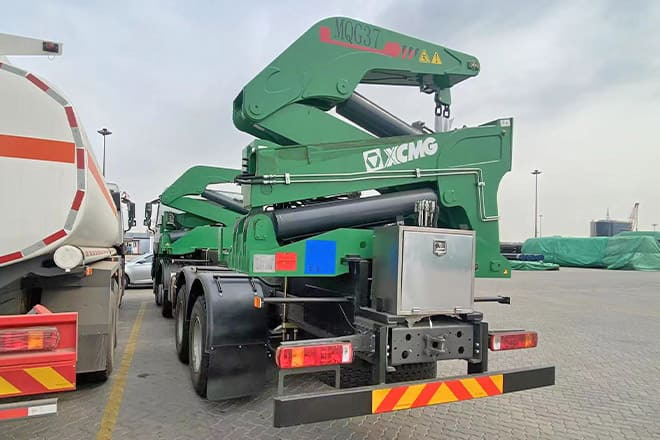 XCMG 20Ft Container Side Loader Truck for Sale in Tanzania - Грузовик-контейнеровоз/ Сменный кузов: фото 3 XCMG 20Ft Container Side Loader Truck for Sale in Tanzania - Грузовик-контейнеровоз/ Сменный кузов: фото 3