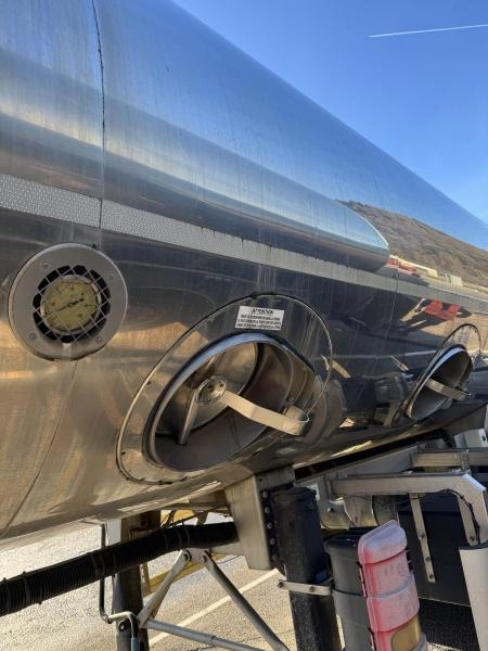 Eta - Полуприцеп-цистерна: фото 2 Eta - Полуприцеп-цистерна: фото 2