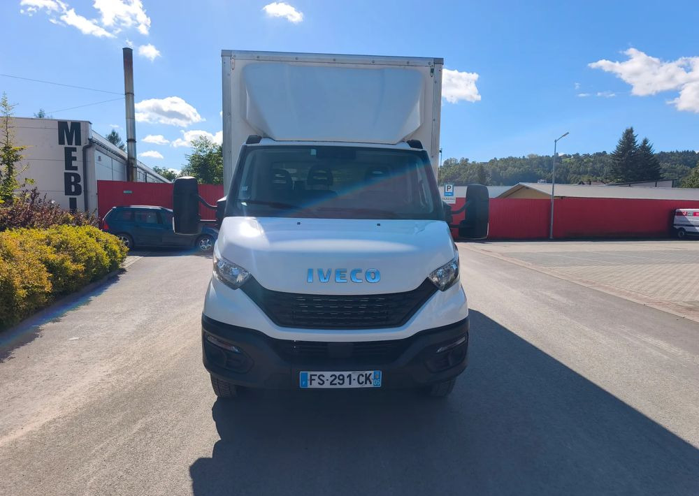 Iveco DAILY 70C18 KONTENER 5,5M obsługa silnika nowy rozrząd - Фургон с закрытым кузовом: фото 3 Iveco DAILY 70C18 KONTENER 5,5M obsługa silnika nowy rozrząd - Фургон с закрытым кузовом: фото 3