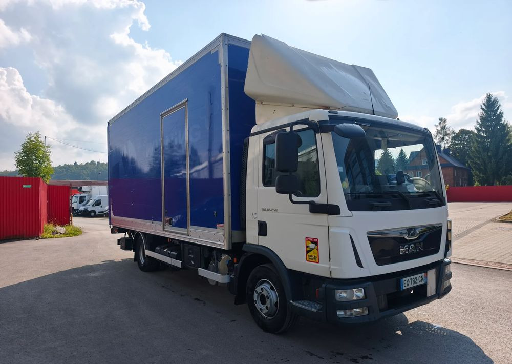 MAN TGL 12.250 podwozie do zabudowy - Грузовик-шасси: фото 4 MAN TGL 12.250 podwozie do zabudowy - Грузовик-шасси: фото 4