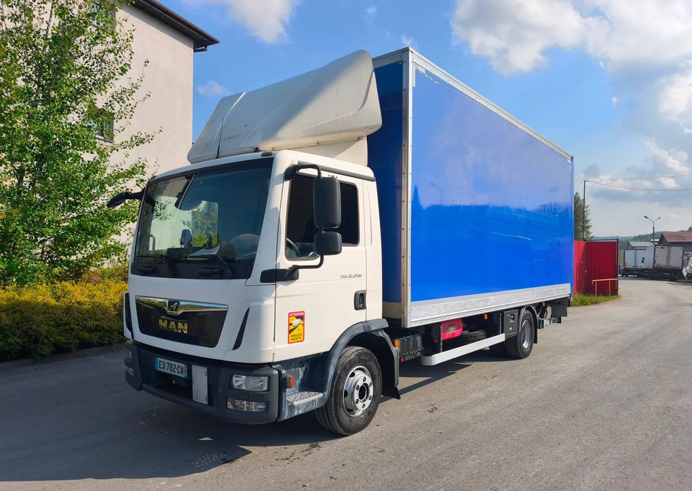 MAN TGL 12.250 podwozie do zabudowy - Грузовик-шасси: фото 2 MAN TGL 12.250 podwozie do zabudowy - Грузовик-шасси: фото 2