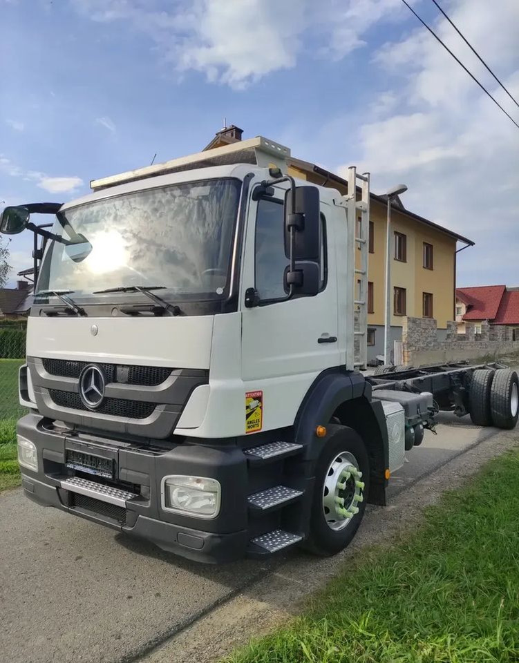 Mercedes-Benz AXOR 1829 rama do zabudowy blokada mostu - Грузовик-шасси: фото 4 Mercedes-Benz AXOR 1829 rama do zabudowy blokada mostu - Грузовик-шасси: фото 4