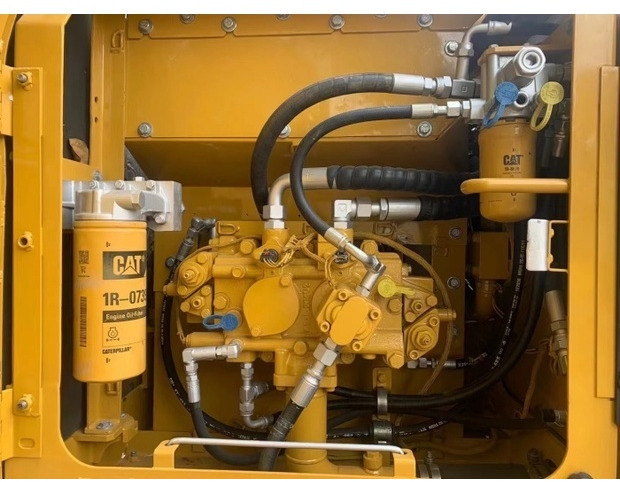 2021 Caterpillar 318D2 - Гусеничный экскаватор: фото 4 2021 Caterpillar 318D2 - Гусеничный экскаватор: фото 4