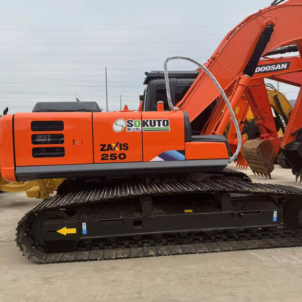 2023 Hitachi ZX250 - Гусеничный экскаватор: фото 1 2023 Hitachi ZX250 - Гусеничный экскаватор: фото 1