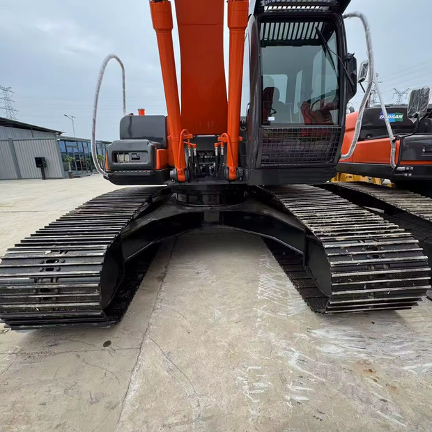 2023 Hitachi ZX250 - Гусеничный экскаватор: фото 3 2023 Hitachi ZX250 - Гусеничный экскаватор: фото 3
