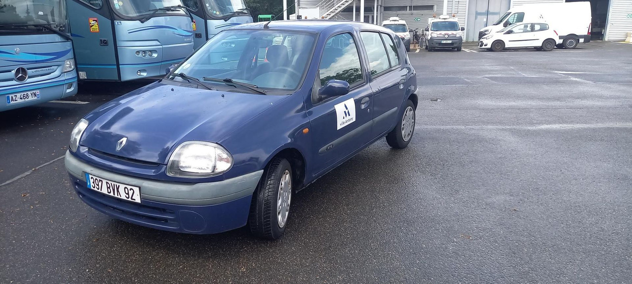 CLIO SANS CONTROLE TECHNIQUE - Легковой автомобиль: фото 1 CLIO SANS CONTROLE TECHNIQUE - Легковой автомобиль: фото 1