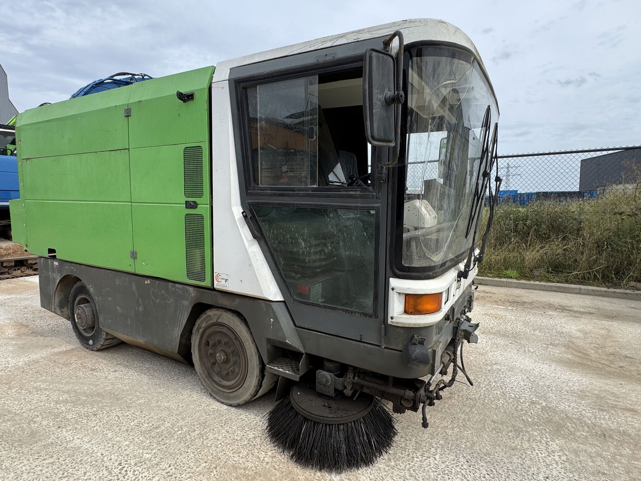 Ravo Sweeper - Подметально-уборочная машина: фото 2 Ravo Sweeper - Подметально-уборочная машина: фото 2