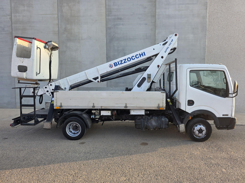 Usado BIZZOCCHI AUTEL 162 HP Sobre NISSAN CABSTAR - Подъёмник: фото 1 Usado BIZZOCCHI AUTEL 162 HP Sobre NISSAN CABSTAR - Подъёмник: фото 1