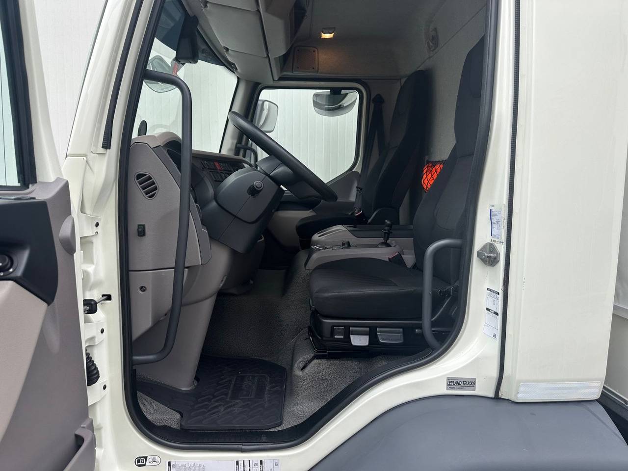 DAF LF 260 16T LBW Garantie - Тентованный грузовик: фото 5 DAF LF 260 16T LBW Garantie - Тентованный грузовик: фото 5